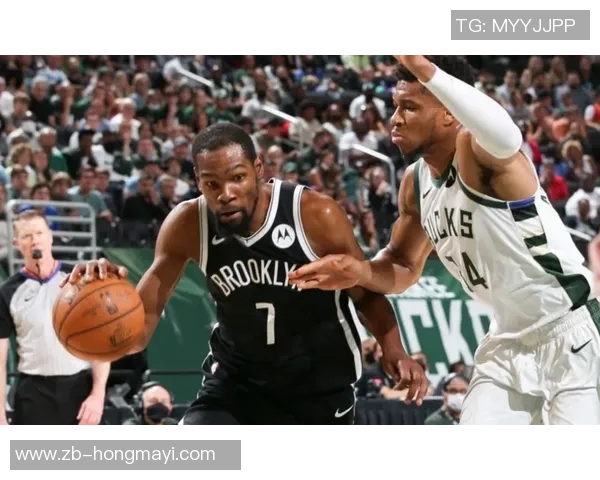 篮网与雄鹿激战正酣微博热议球星表现与战术分析