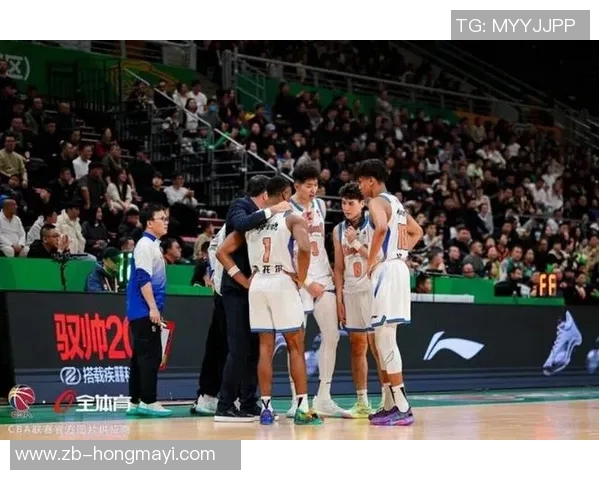 新疆与辽宁下半场激战回顾球员表现与战术分析全景展现